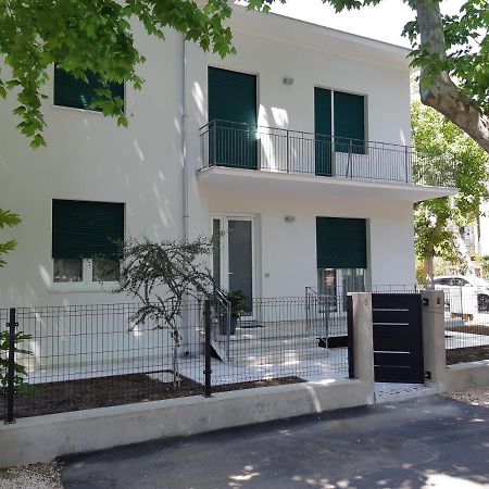 Villa Lina Rimini Buitenkant foto