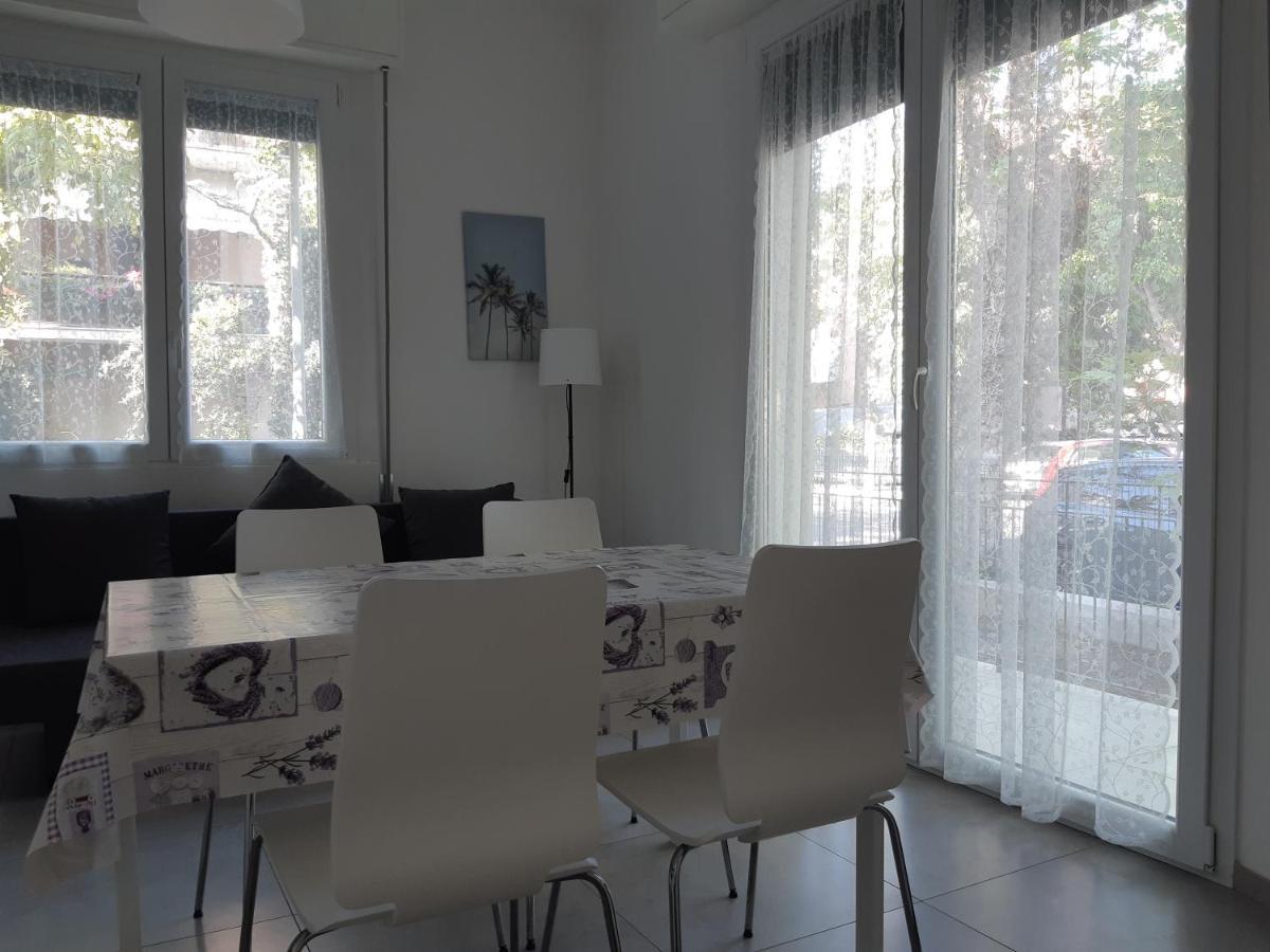 Villa Lina Rimini Buitenkant foto
